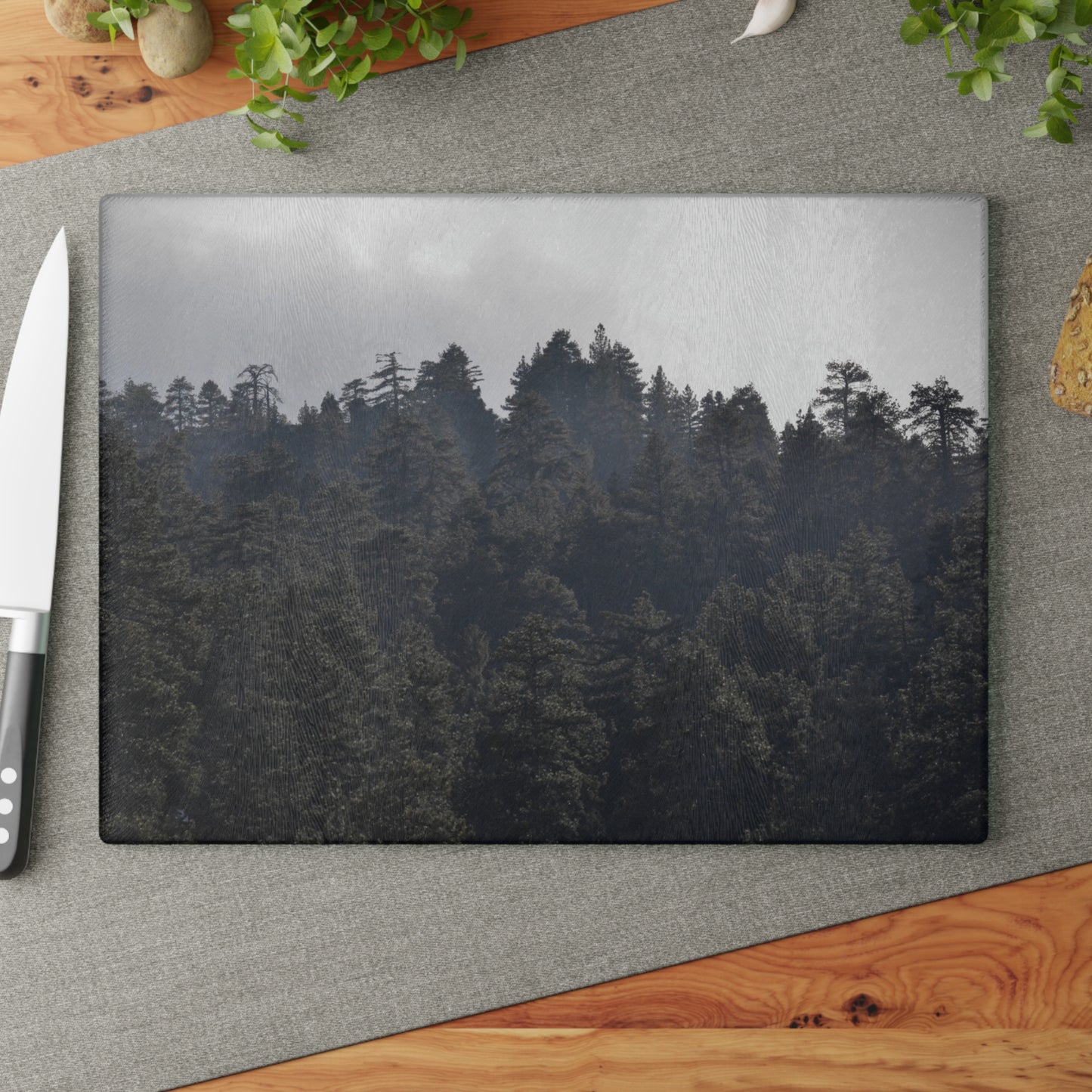 SHROUDED [Glass Cutting Board]