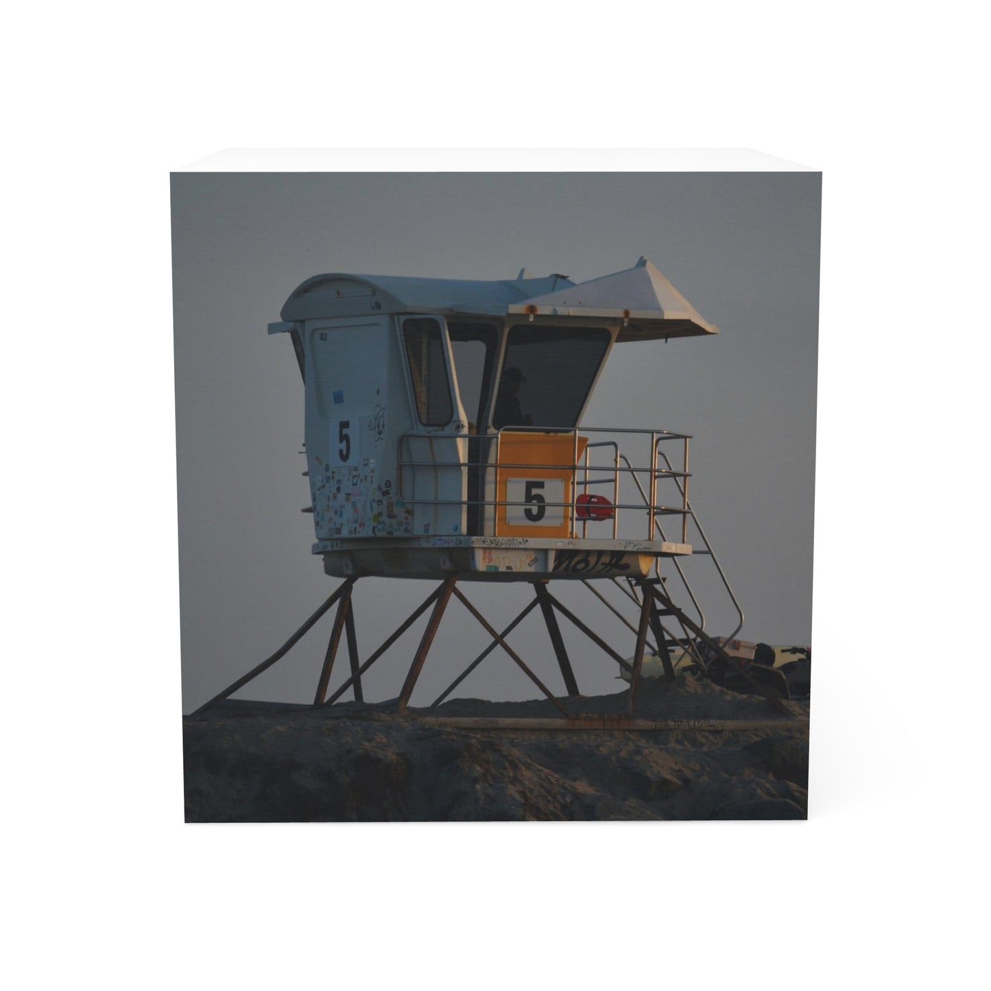Lifeguard Tower 5 [Note Cube]