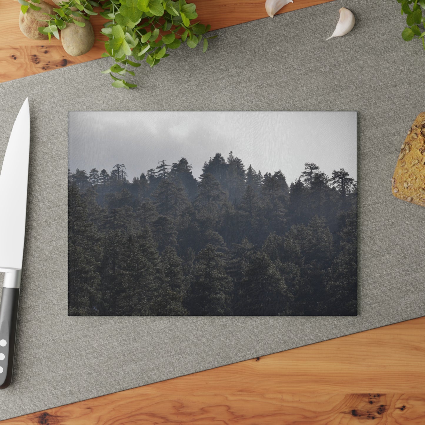 SHROUDED [Glass Cutting Board]